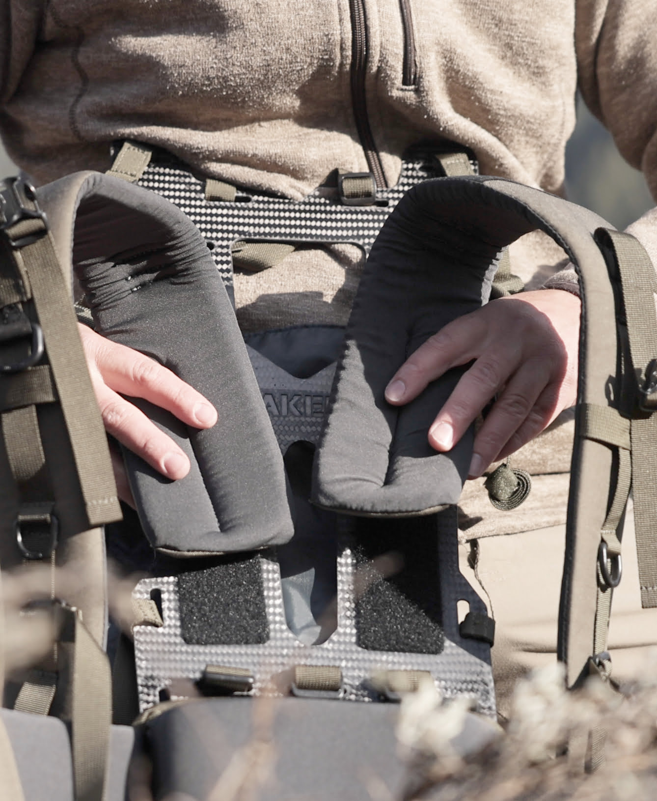 alpha adjustable shoulder
